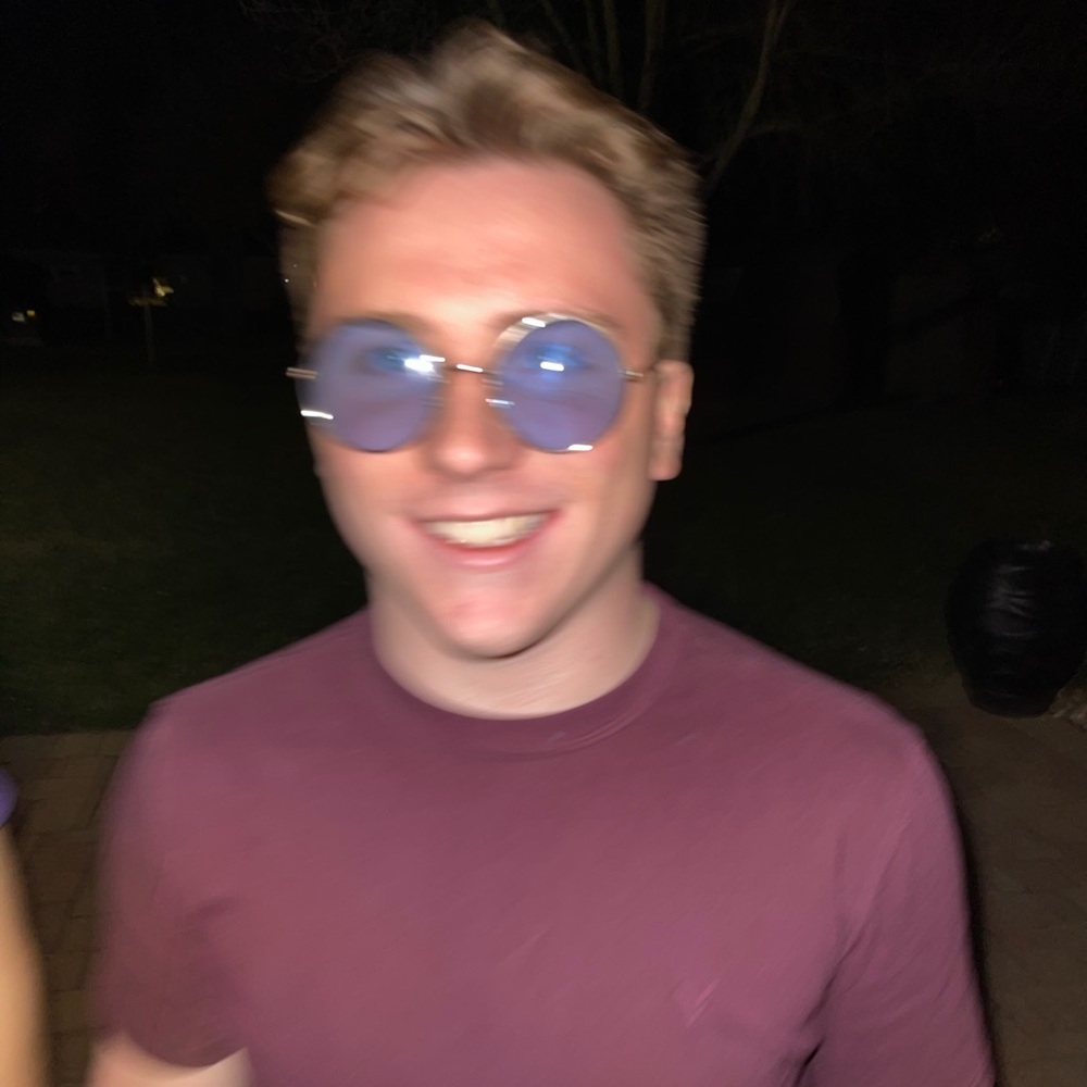Meet your Posher, Ethan